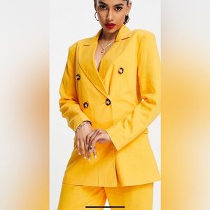 NWT- ASOS Design linen double breasted blazer-Citrus. never opened. Size 6.
